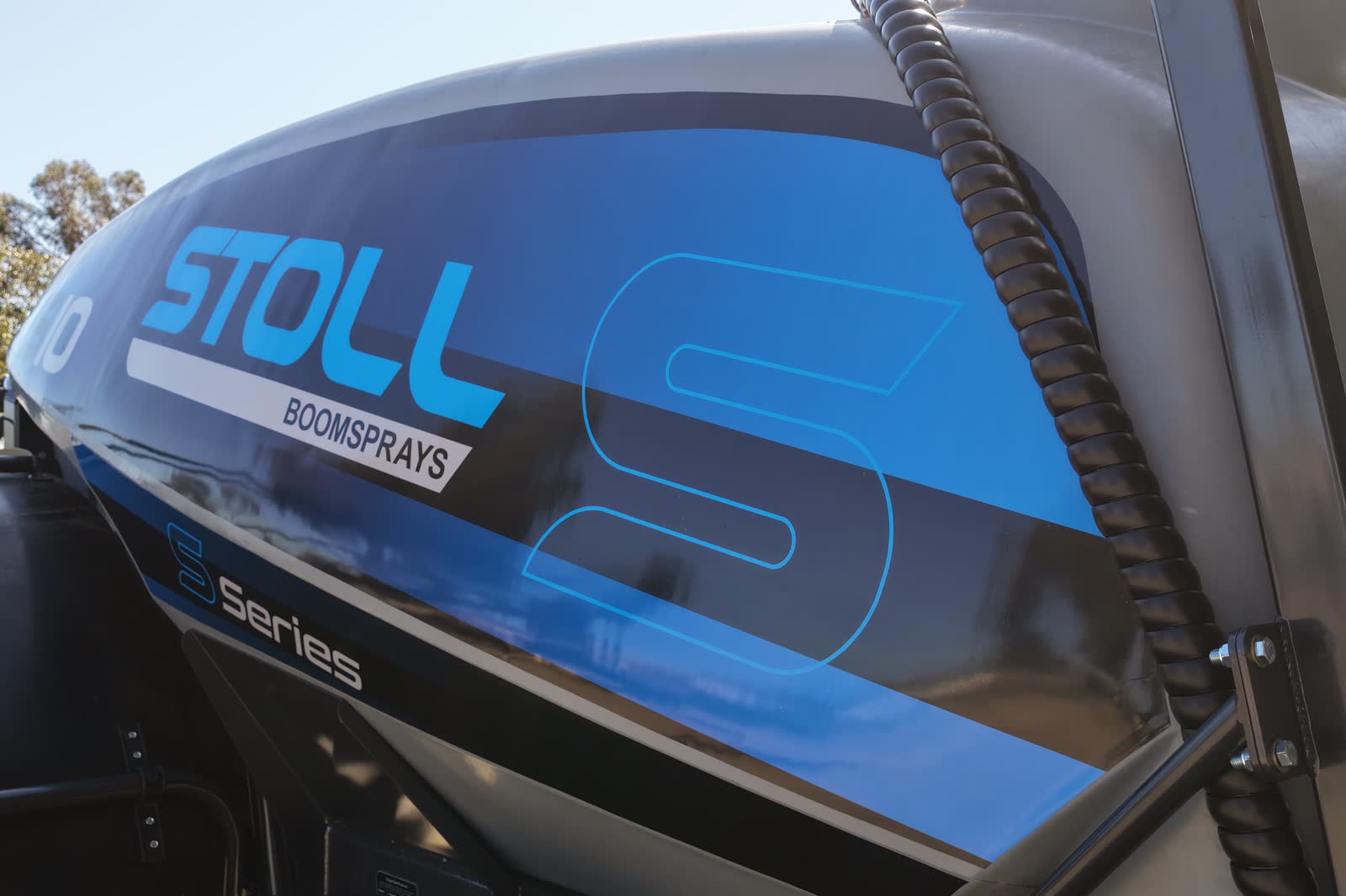 Stoll Boomsprays livery along the tank of an S10